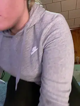 jaseyrae online show from 12-12-24, 05:37