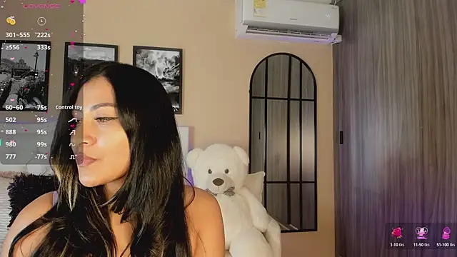 Snapshot of Rubyross21 chatting on 10-17-25, 12:14 Rubyross21 online show from 10-17-25, 12:14