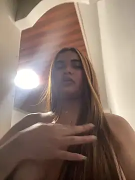 Snapshot of Bombshell_Ashy chatting on 02-06-25, 06:18 Bombshell Ashy online show from 02-06-25, 06:18