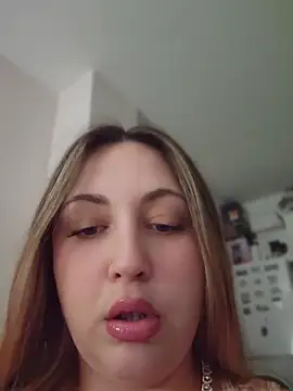 Snapshot of sofiabichota chatting on 06-11-26, 03:54 sofiabichota online show from 06-11-26, 03:54