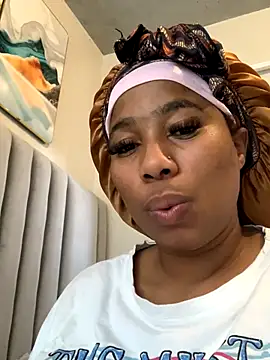 CurvyDesire1 online show from 10-24-25, 01:51