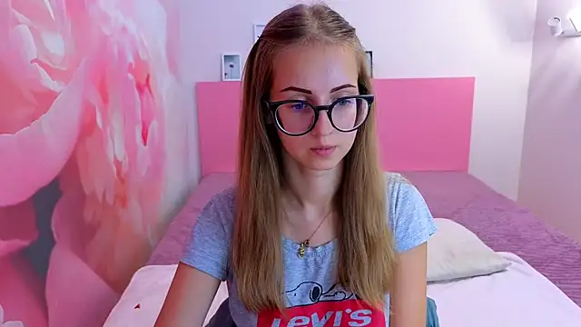 AliceAdams online show from 09-19-25, 06:37