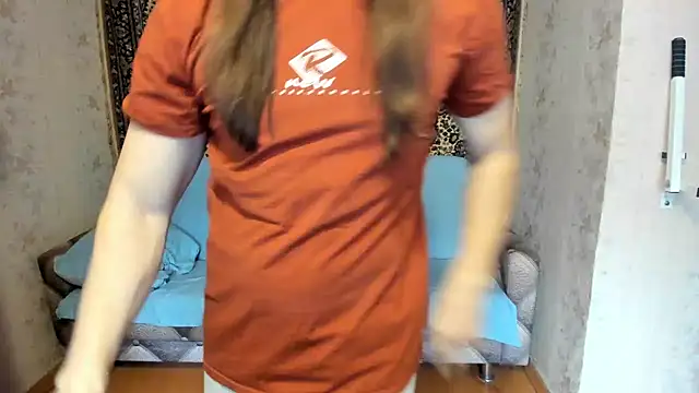 Snapshot of Marrymepls chatting on 01-19-25, 07:15 Marrymepls online show from 01-19-25, 07:15