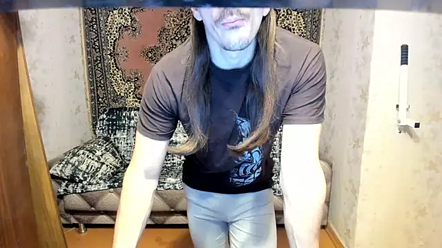 Snapshot of Marrymepls chatting on 02-14-25, 05:14 Marrymepls online show from 02-14-25, 05:14