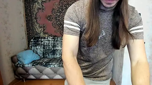 Snapshot of Marrymepls chatting on 02-20-25, 08:28 Marrymepls online show from 02-20-25, 08:28