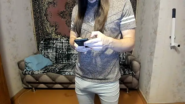 Snapshot of Marrymepls chatting on 02-20-25, 06:46 Marrymepls online show from 02-20-25, 06:46