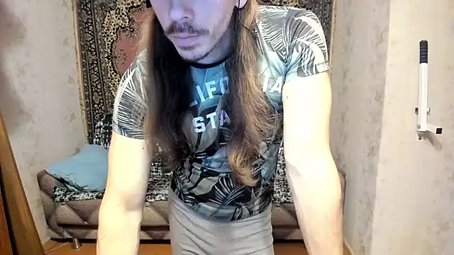 Snapshot of Marrymepls chatting on 02-22-25, 04:19 Marrymepls online show from 02-22-25, 04:19