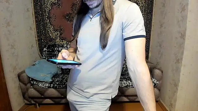 Snapshot of Marrymepls chatting on 02-28-25, 02:31 Marrymepls online show from 02-28-25, 02:31