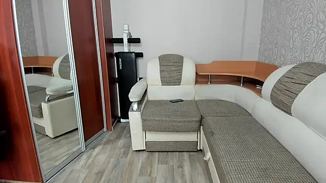 Snapshot of Marrymepls chatting on 09-14-25, 04:11 Marrymepls online show from 09-14-25, 04:11