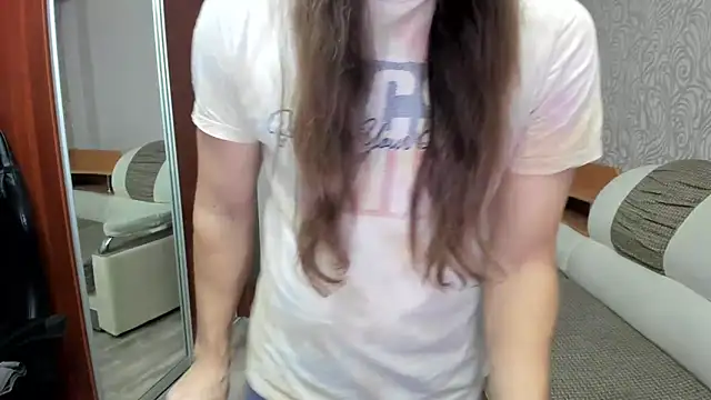 Snapshot of Marrymepls chatting on 10-21-25, 08:31 Marrymepls online show from 10-21-25, 08:31