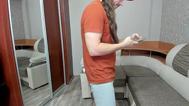 Snapshot of Marrymepls chatting on 11-10-25, 08:13 Marrymepls online show from 11-10-25, 08:13