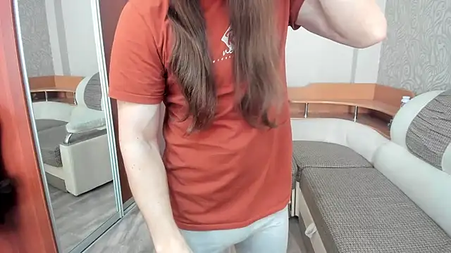 Snapshot of Marrymepls chatting on 11-17-25, 03:56 Marrymepls online show from 11-17-25, 03:56