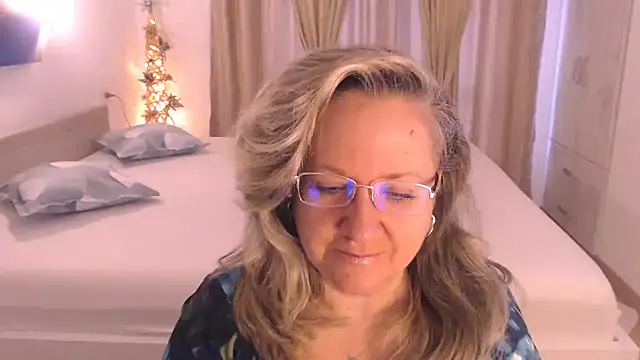 Raisshy online show from 11-14-25, 07:18