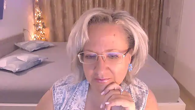 Snapshot of Raisshy chatting on 07-10-26, 02:52 Raisshy online show from 07-10-26, 02:52