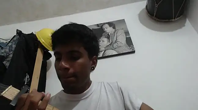 Snapshot of stevenosori chatting on 12-12-24, 07:48 stevenosori online show from 12-12-24, 07:48