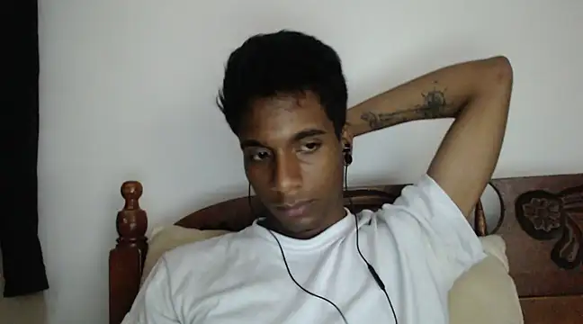 Snapshot of stevenosori chatting on 12-12-24, 10:52 stevenosori online show from 12-12-24, 10:52