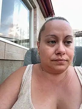 Snapshot of SabinaSweety chatting on 09-08-25, 04:28 SabinaSweety online show from 09-08-25, 04:28