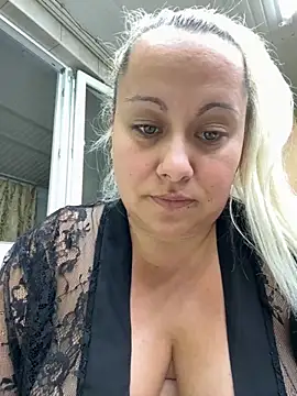 Snapshot of SabinaSweety chatting on 09-26-25, 06:01 SabinaSweety online show from 09-26-25, 06:01