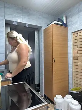 Snapshot of SabinaSweety chatting on 09-29-25, 01:05 SabinaSweety online show from 09-29-25, 01:05