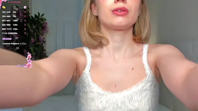 Snapshot of BabyEllen chatting on 01-23-25, 08:13 BabyEllen online show from 01-23-25, 08:13