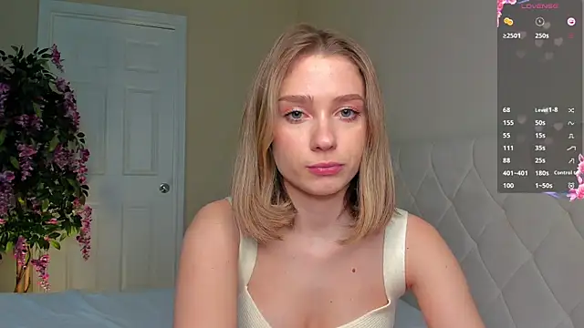 Snapshot of BabyEllen chatting on 03-03-25, 08:43 BabyEllen online show from 03-03-25, 08:43