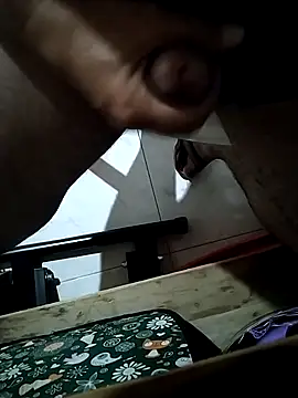 Snapshot of Victormejia09 chatting on 04-16-26, 02:56 Victormejia09 online show from 04-16-26, 02:56