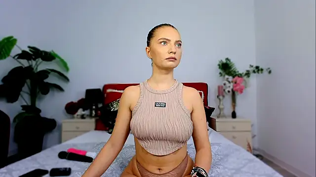 Snapshot of SashaRizz chatting on 11-05-25, 06:13 SashaRizz online show from 11-05-25, 06:13