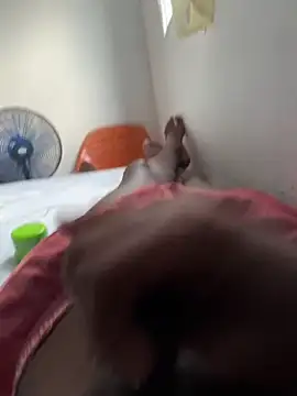 Snapshot of elnegro_696 chatting on 12-02-25, 08:37 elnegro 696 online show from 12-02-25, 08:37