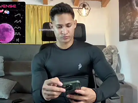 Snapshot of BenjaminCooperk chatting on 02-26-25, 06:47 BenjaminCooperk online show from 02-26-25, 06:47