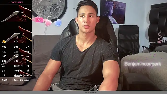 Snapshot of BenjaminCooperk chatting on 10-16-25, 06:47 BenjaminCooperk online show from 10-16-25, 06:47