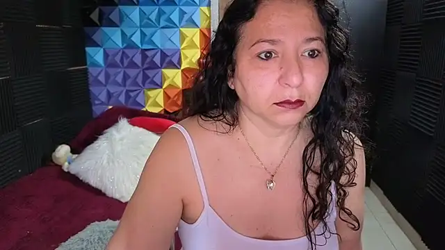 Snapshot of katifoxx chatting on 01-09-26, 03:26 katifoxx online show from 01-09-26, 03:26