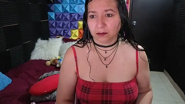 Snapshot of katifoxx chatting on 02-10-26, 05:50 katifoxx online show from 02-10-26, 05:50