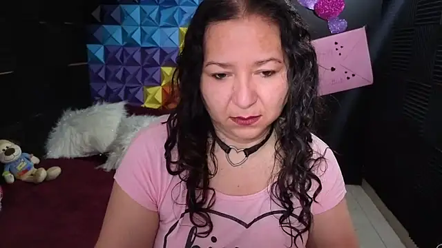 Snapshot of katifoxx chatting on 02-23-26, 04:04 katifoxx online show from 02-23-26, 04:04