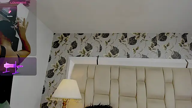 Snapshot of zarahdivousi chatting on 02-15-25, 07:28 zarahdivousi online show from 02-15-25, 07:28