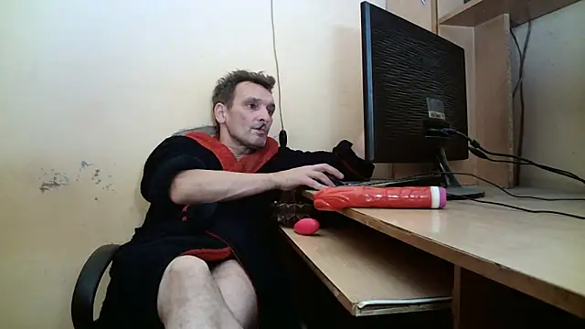 dundyFocus online show from 10-30-25, 03:35