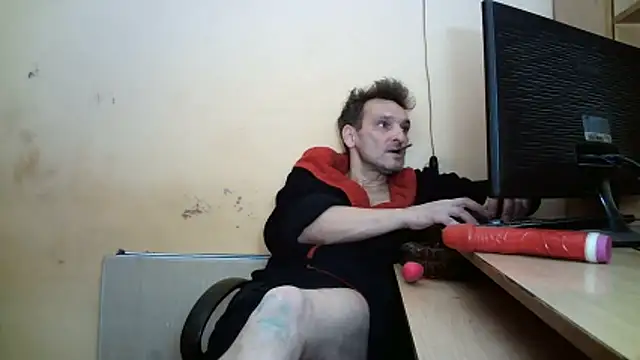 Snapshot of dundyFocus chatting on 03-16-26, 11:47 dundyFocus online show from 03-16-26, 11:47