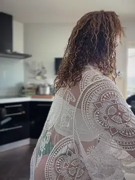 Clara-xoxo online show from 02-26-26, 01:21