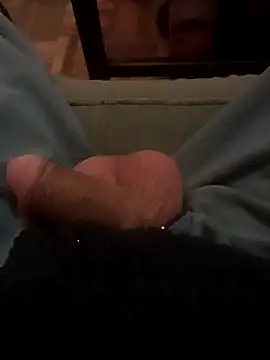 Snapshot of Bigdick666cm chatting on 10-06-25, 01:36 Bigdick666cm online show from 10-06-25, 01:36