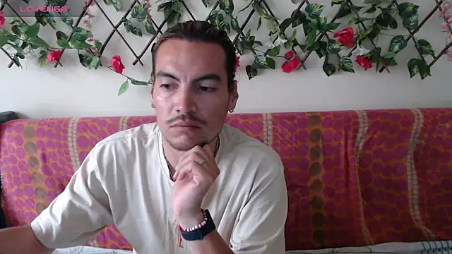 Snapshot of Jack_Emily1 chatting on 05-27-26, 02:14 Jack Emily1 online show from 05-27-26, 02:14