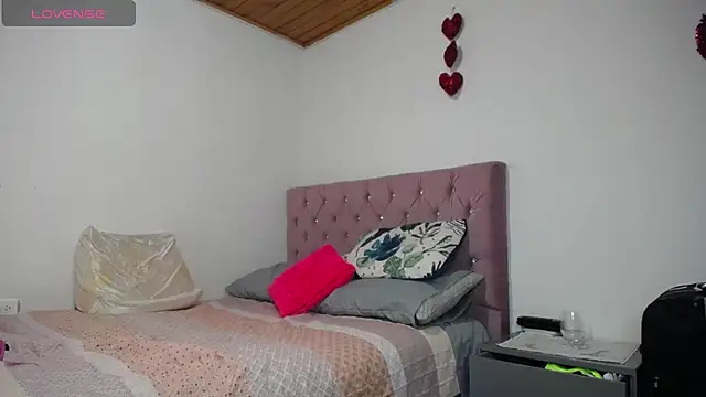 Snapshot of cristin_doll_ chatting on 02-06-25, 05:30 cristin doll online show from 02-06-25, 05:30