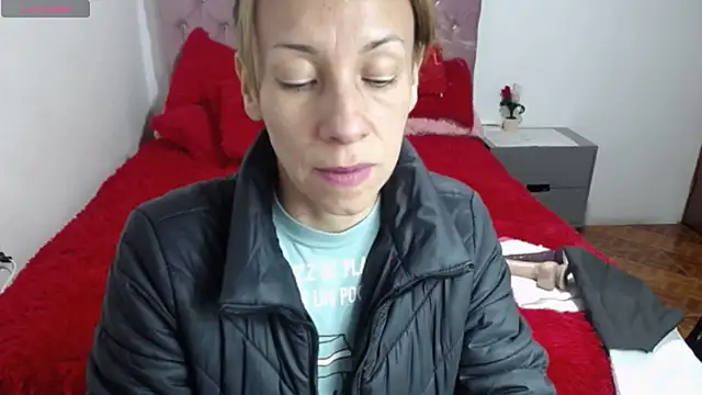 Snapshot of cristin_doll_ chatting on 10-20-25, 09:15 cristin doll online show from 10-20-25, 09:15