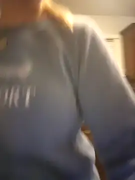 Snapshot of HollyTattoo chatting on 12-22-24, 12:16 HollyTattoo online show from 12-22-24, 12:16