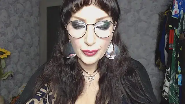 Aziza1 online show from 10-30-25, 04:19