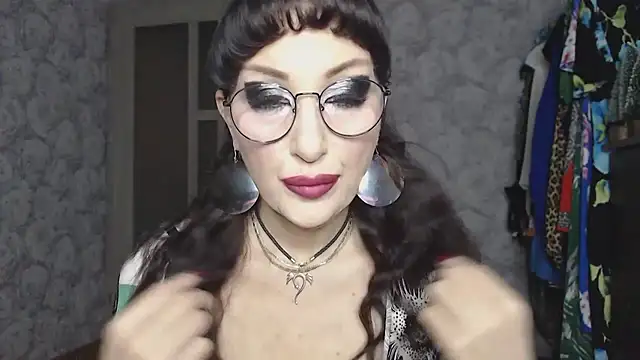 Aziza1 online show from 12-19-25, 11:50