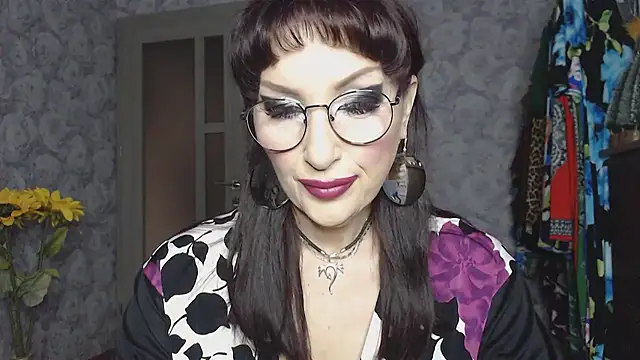 Aziza1 online show from 04-05-26, 02:47