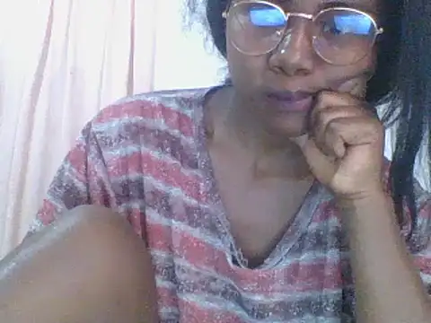 Snapshot of Hamie_sexy chatting on 10-21-25, 07:31 Hamie sexy online show from 10-21-25, 07:31