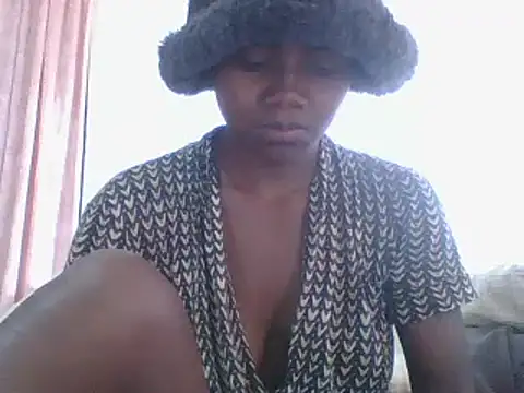 Snapshot of Hamie_sexy chatting on 11-11-25, 07:19 Hamie sexy online show from 11-11-25, 07:19