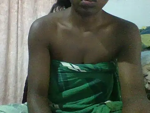 Snapshot of Hamie_sexy chatting on 11-27-25, 04:20 Hamie sexy online show from 11-27-25, 04:20