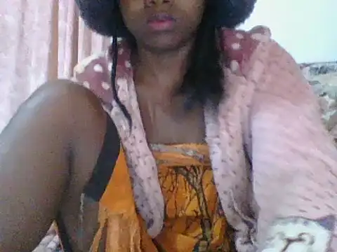 Snapshot of Hamie_sexy chatting on 12-19-25, 11:39 Hamie sexy online show from 12-19-25, 11:39