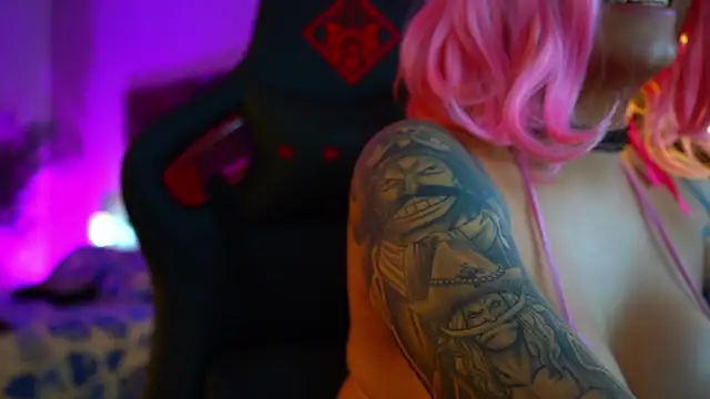 Snapshot of ambarEvans chatting on 12-02-24, 02:20 ambarEvans online show from 12-02-24, 02:20